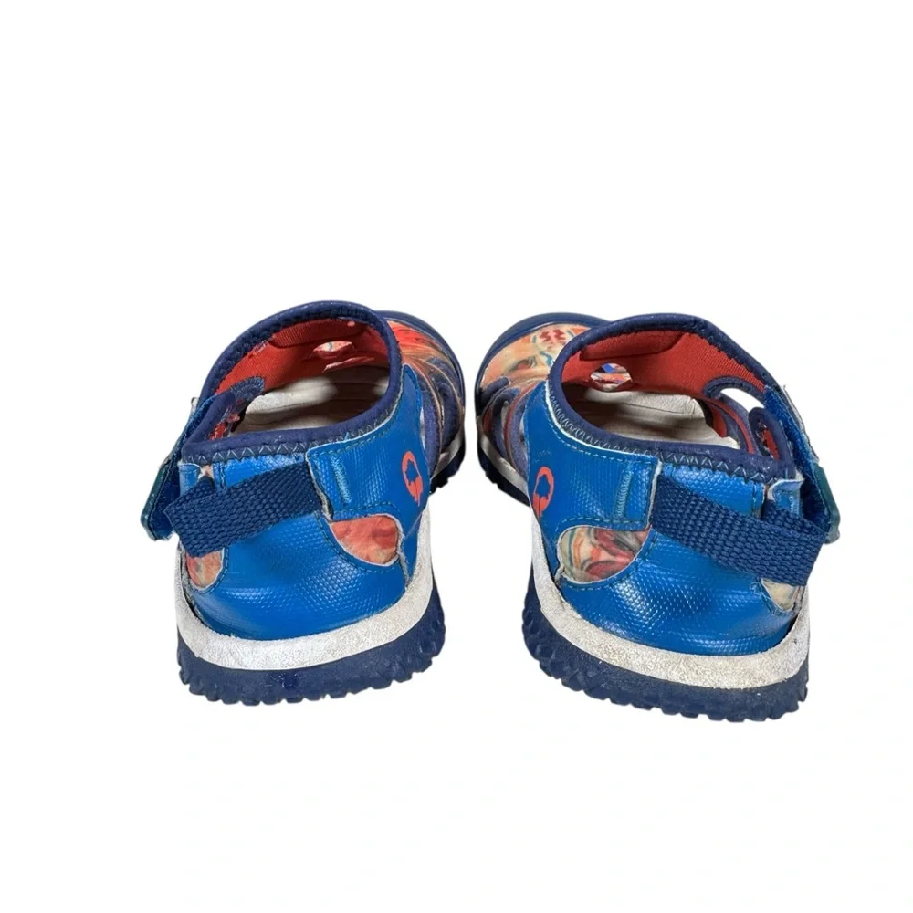 KEEN Stingray Closed Toe Water Sandals